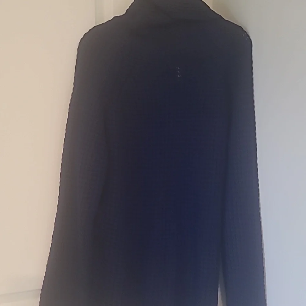 Women's blue waffle sweater. - Picture 5 of 5